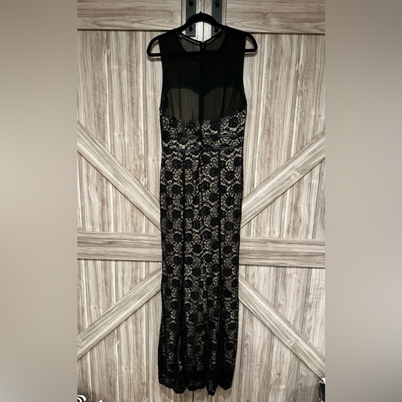 Lace overlay PU Leather trim mermaid gown - Picture 6 of 6